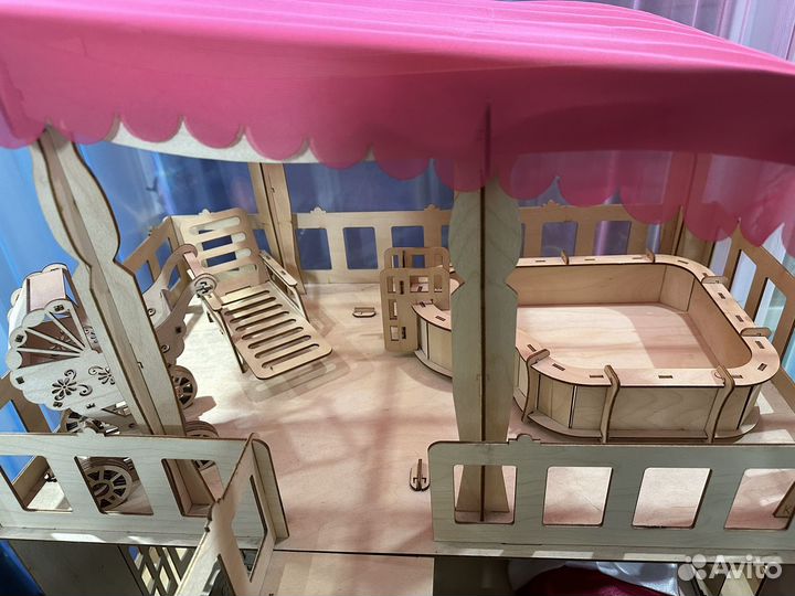 Домик кукольный с мебелью и машиной