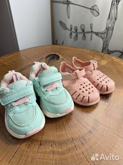 Кроссовки, сандалии детские на девочку 23 размер