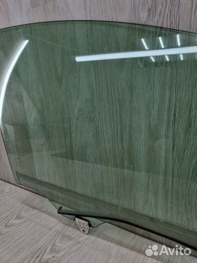 Стекло двери переднее правое Nissan Murano Z51 3.5