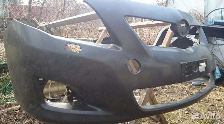 Бампер Toyota avensis т220 передний