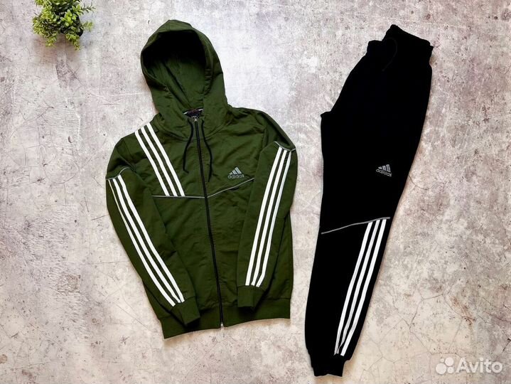 Спортивные костюмы Adidas