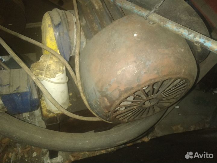 Электрический насос для перекачки жидкости гсм