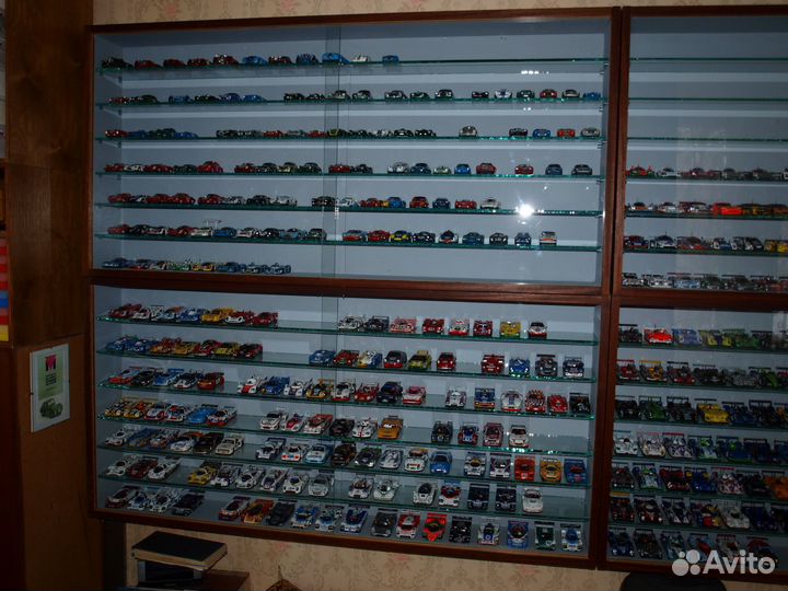 Коллекция моделей автомобилей