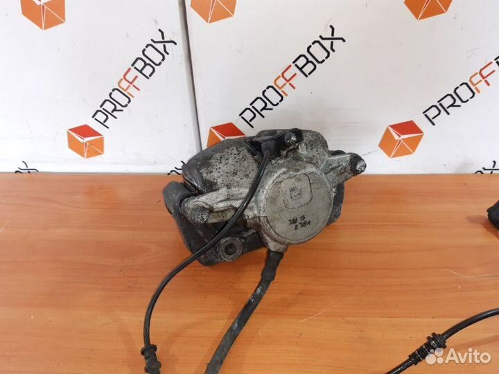 Суппорт Mercedes C-Class W204 OM651 2.2 CDI 2010