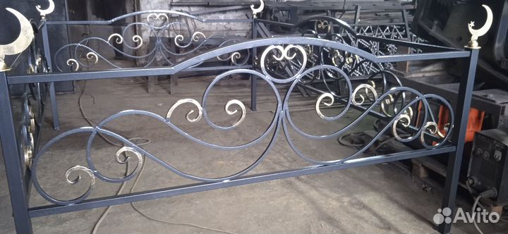 Оградки на кладбище