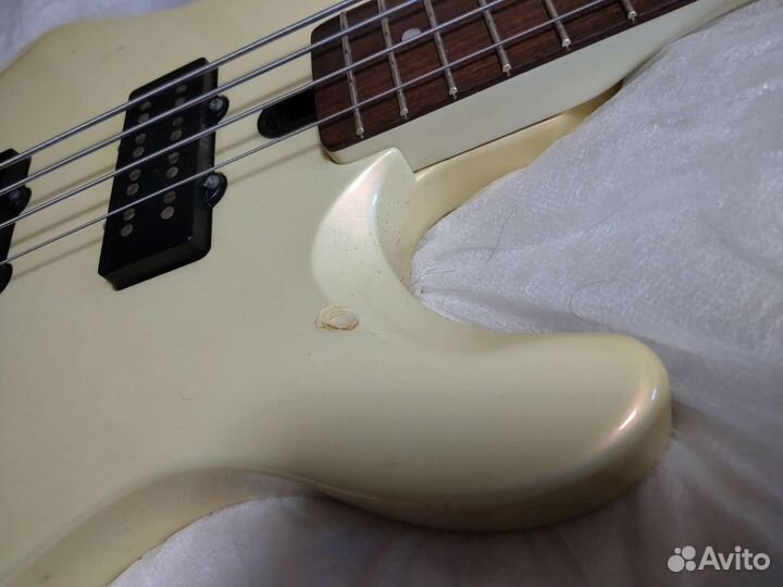 Бас гитара yamaha rbx 550d japan