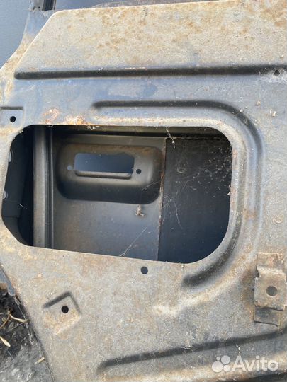 Дверь задняя левая москвич 2141