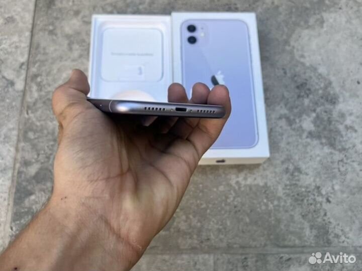 iPhone 11, 64 ГБ