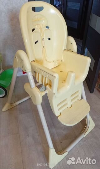 Стульчик для кормления