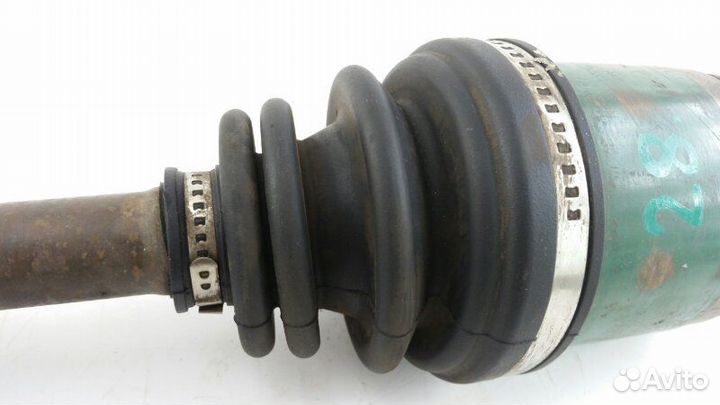 Привод передний левый Mitsubishi Pajero Sport K96W