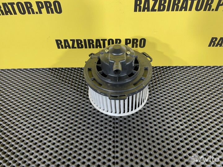 Моторчик отопителя Mazda 5