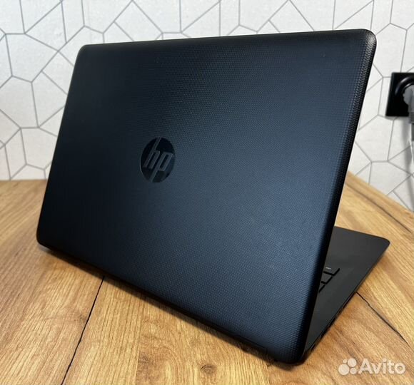 Мощный HP i3-6006U/ 8GB DDR4/ SSD 256