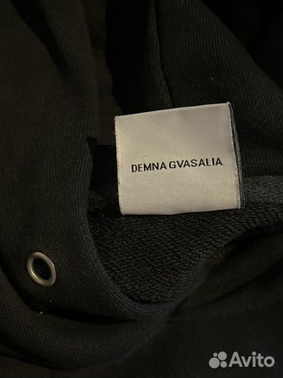 На Руках Vetements Tape Logo Hoodie