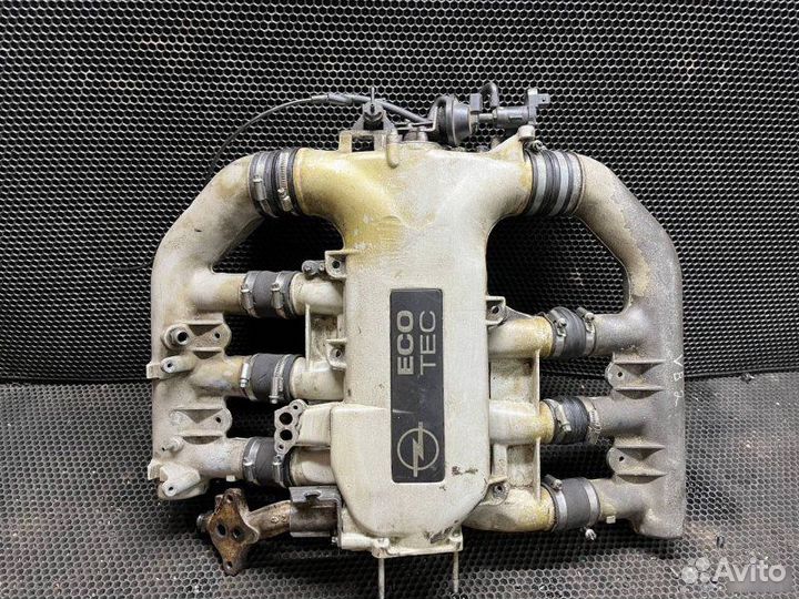 Впускной коллектор Opel Vectra B X25XE