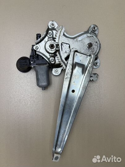 Стеклоподъемник Toyota RAV4 40