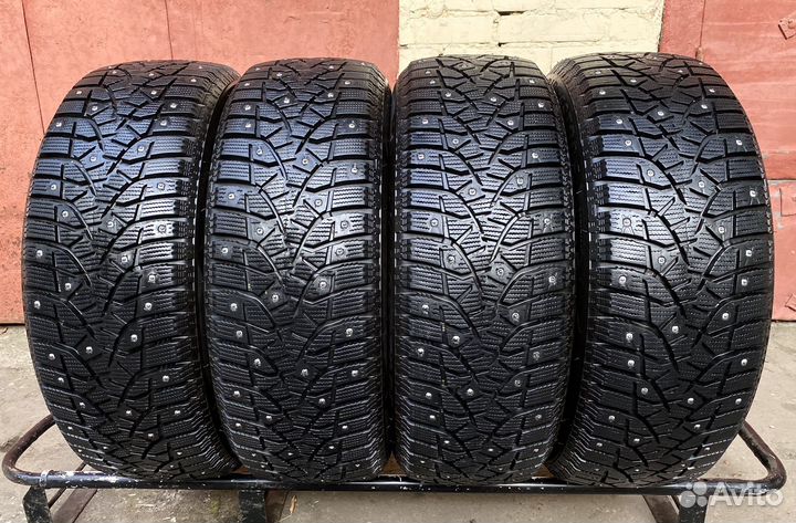 Bridgestone Blizzak Spike-02 195/55 R16