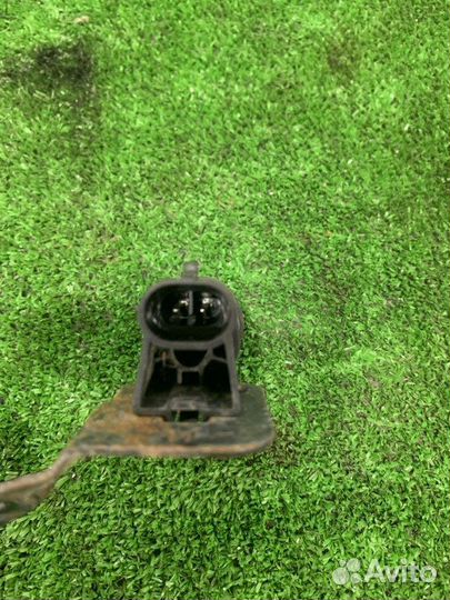 Концевик капота Opel Astra седан 1.8 Z18XER 2008