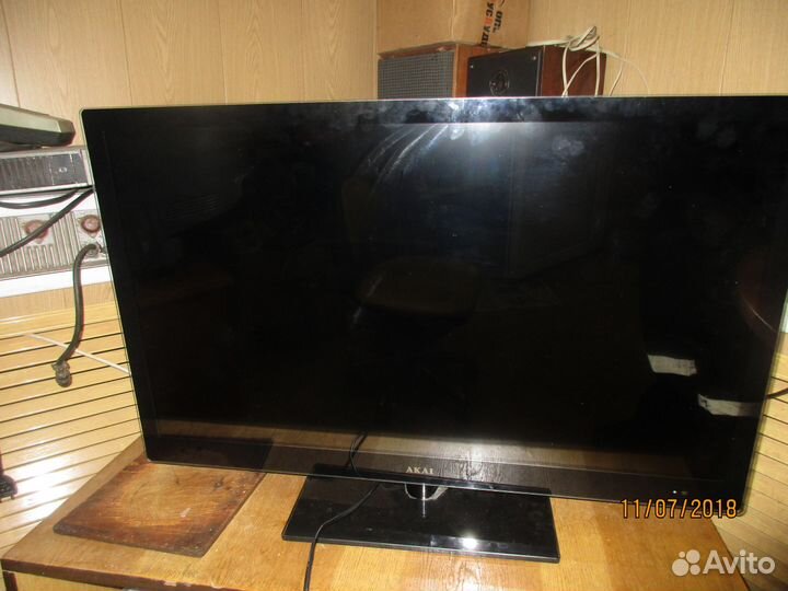 Продам телевизор akai LEA-32A08G