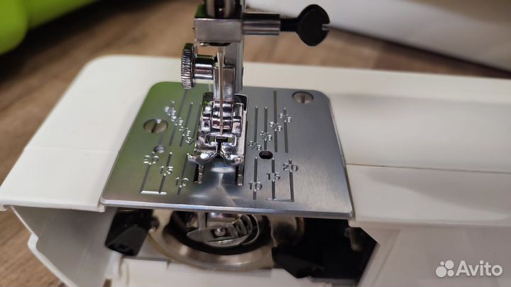 Швейная машинка janome