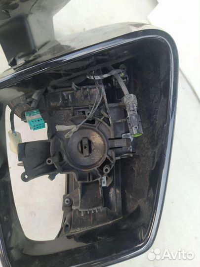 Правое боковое зеркало Мерседес где Ц292