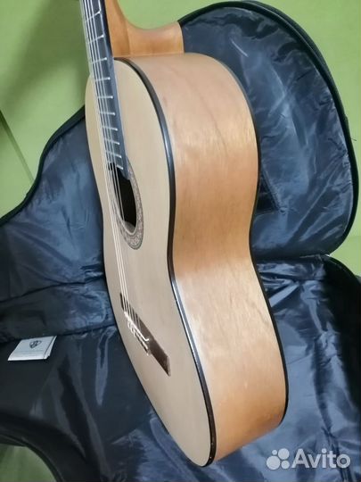 Классическая гитара yamaha c40