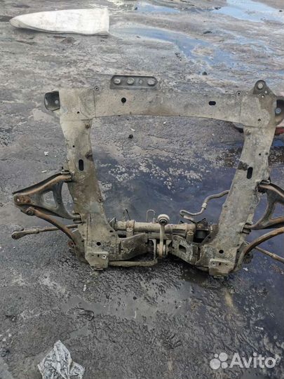 Подрамник двигателя renault symbol kangoo