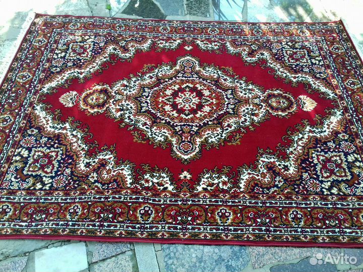 Ковер с ковровой дорожкой