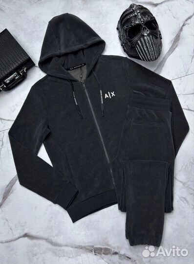 Спортивный костюм