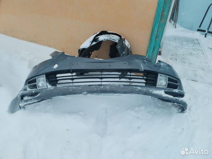 Бампер передний