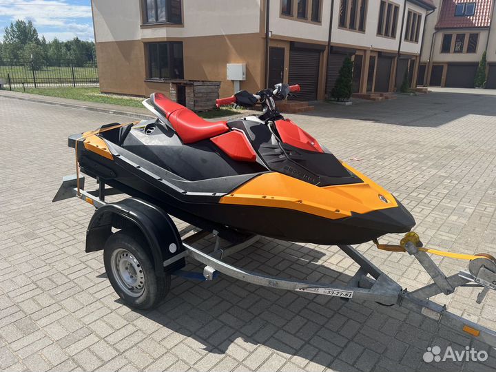 Гидроцикл Sea-Doo Spark 1UP Trixx 90