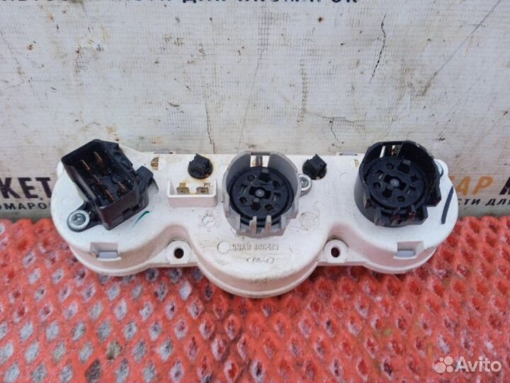 Блок управления отопителем Ford Focus 1 (б/у)