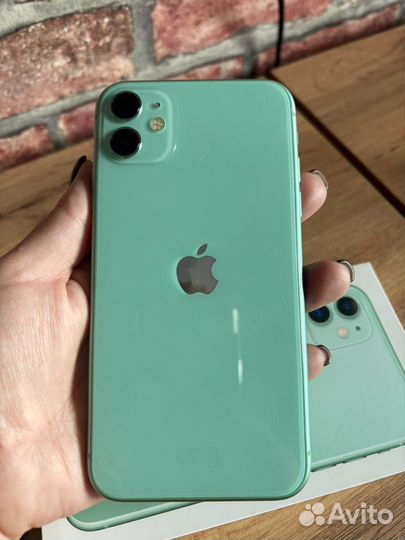 iPhone 11, 64 ГБ