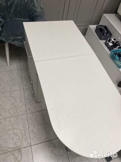 Маникюрный стол бу