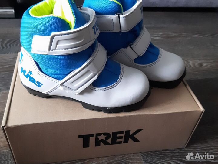 Лыжные ботинки трек