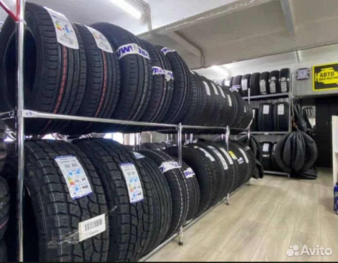 Nokian Tyres Hakkapeliitta 10p 215/55 R17