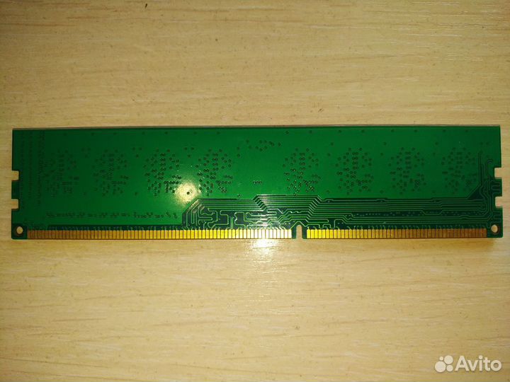 Hynix 4 гб DDR3 1333 мгц