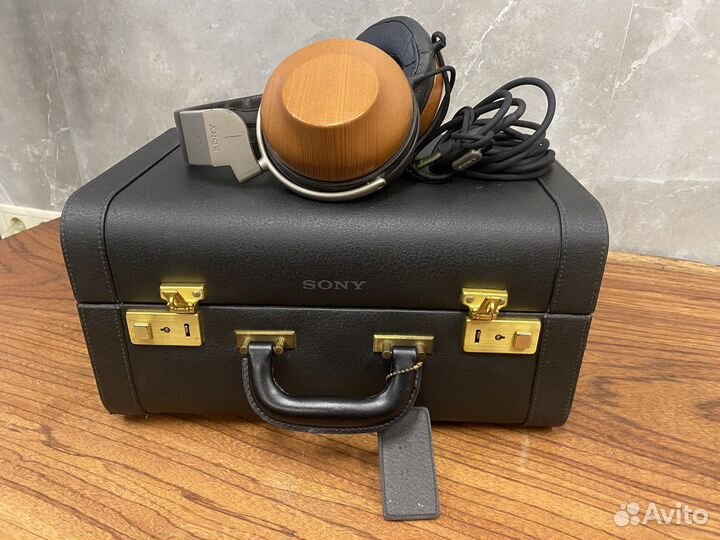 Наушники Sony MDR-R10, топ модель