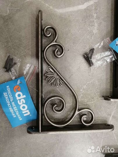 Держатель мебельный