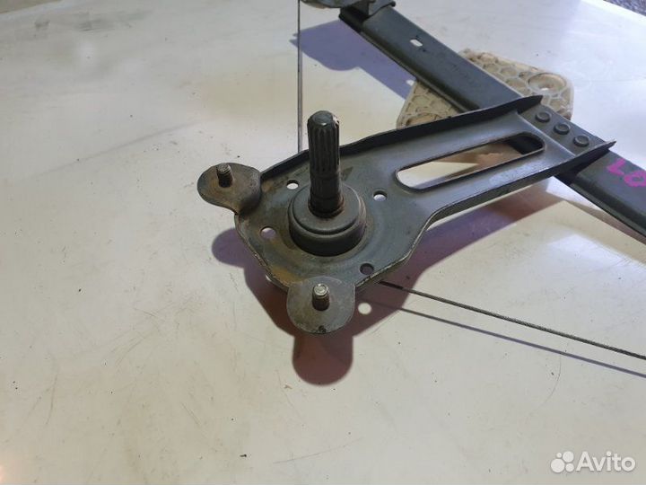 Стеклоподъемник задний правый Renault Logan