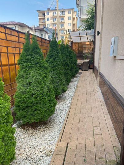 Дом 220 м² на участке 4 сот.