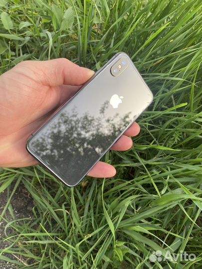 iPhone X, 64 ГБ