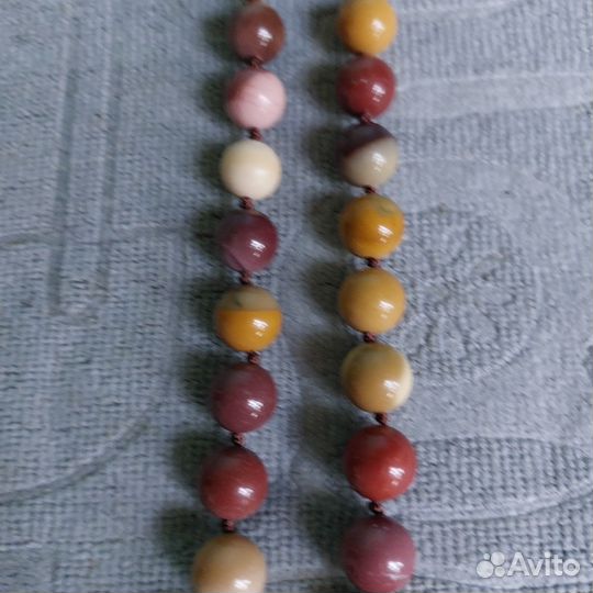 Бусы из натуральных камней