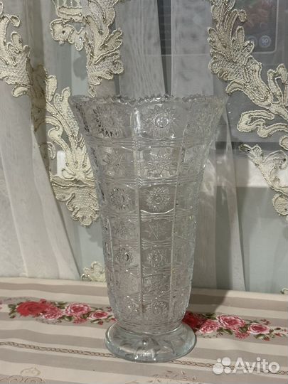 Хрустальная ваза