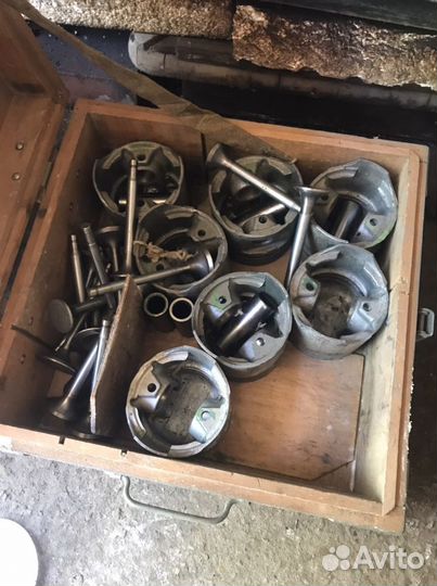 Поршня с пальцами, клапана