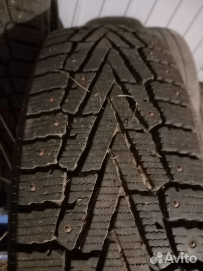 Roadstone Winguard Spike 225/65 R16