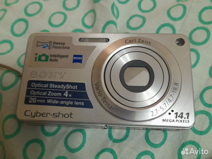 Компактный фотоаппарат