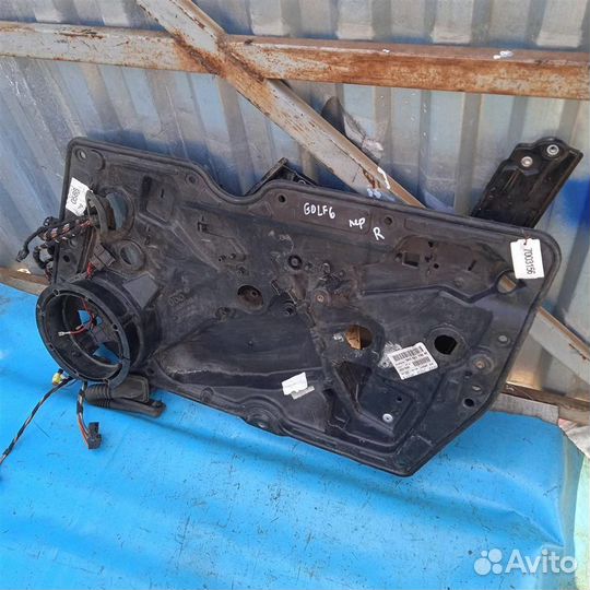 Стеклоподъемник электр. передний правый VW Golf V