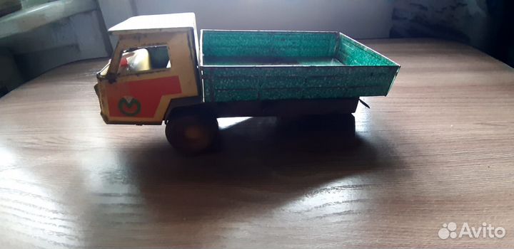 Игрушка СССР машинка 