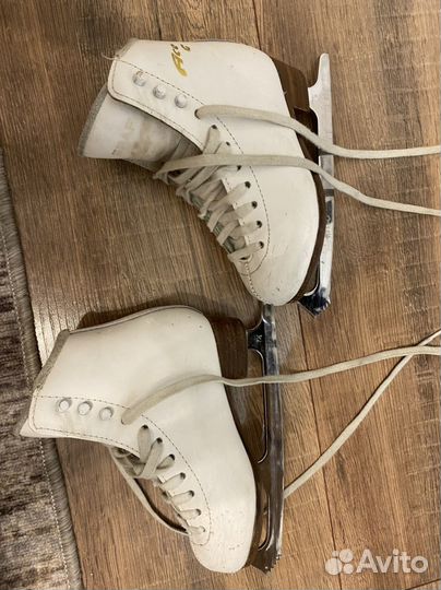 Фигурные коньки graf 29