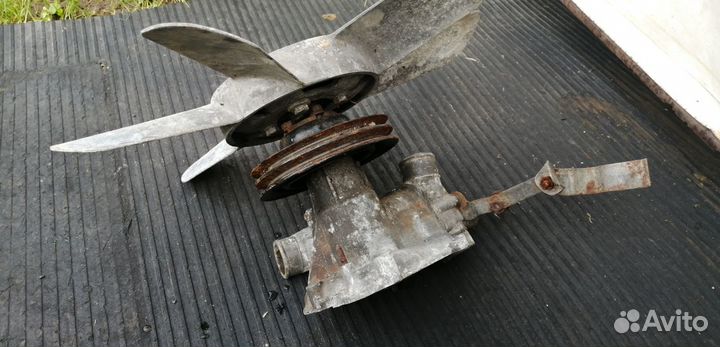 Помпа Mercedes W116,W108,109 Water Pump 1162011101